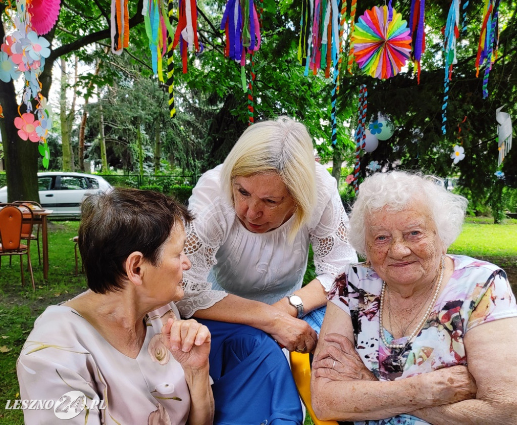 Powitanie lata w Domu Seniora w Lesznie