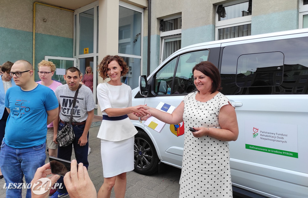 Samochód dla ŚDS w Lesznie