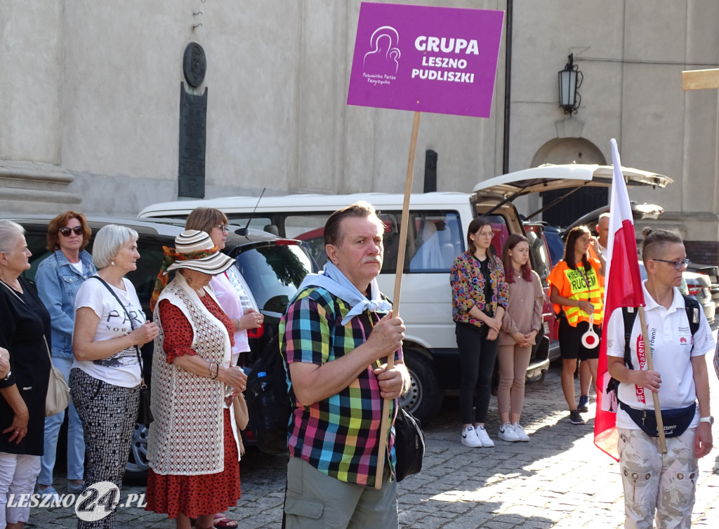Grupa z Leszna wyruszyła na pielgrzymkę