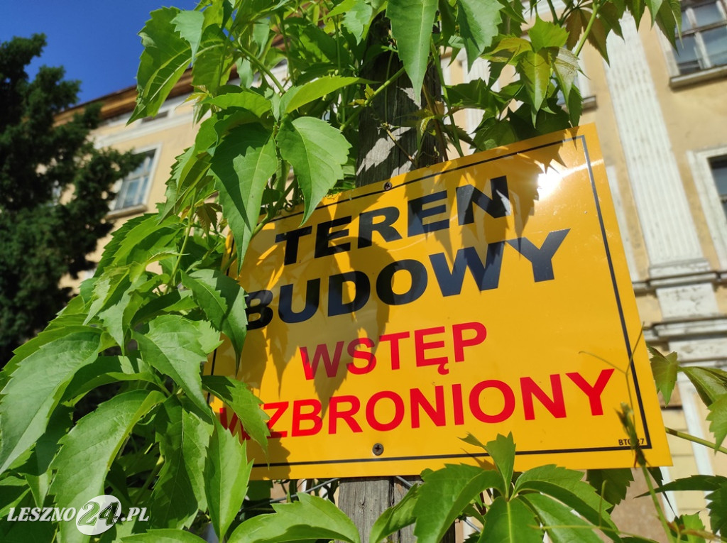 Co się stało przy ul. Dworcowej w Lesznie?
