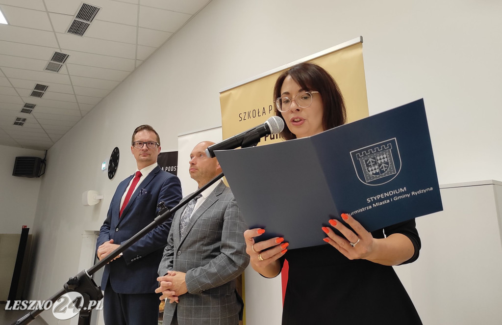 Stypendia burmistrza Rydzyny wręczone