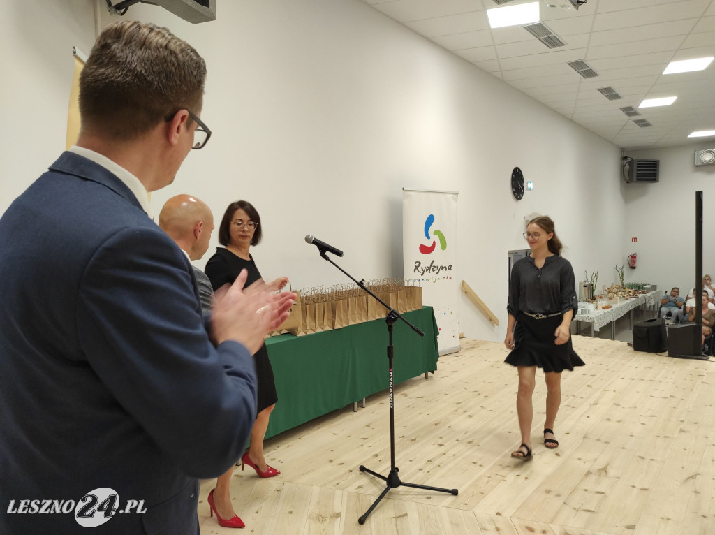 Stypendia burmistrza Rydzyny wręczone