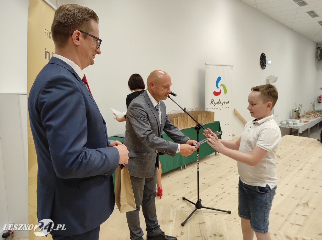 Stypendia burmistrza Rydzyny wręczone