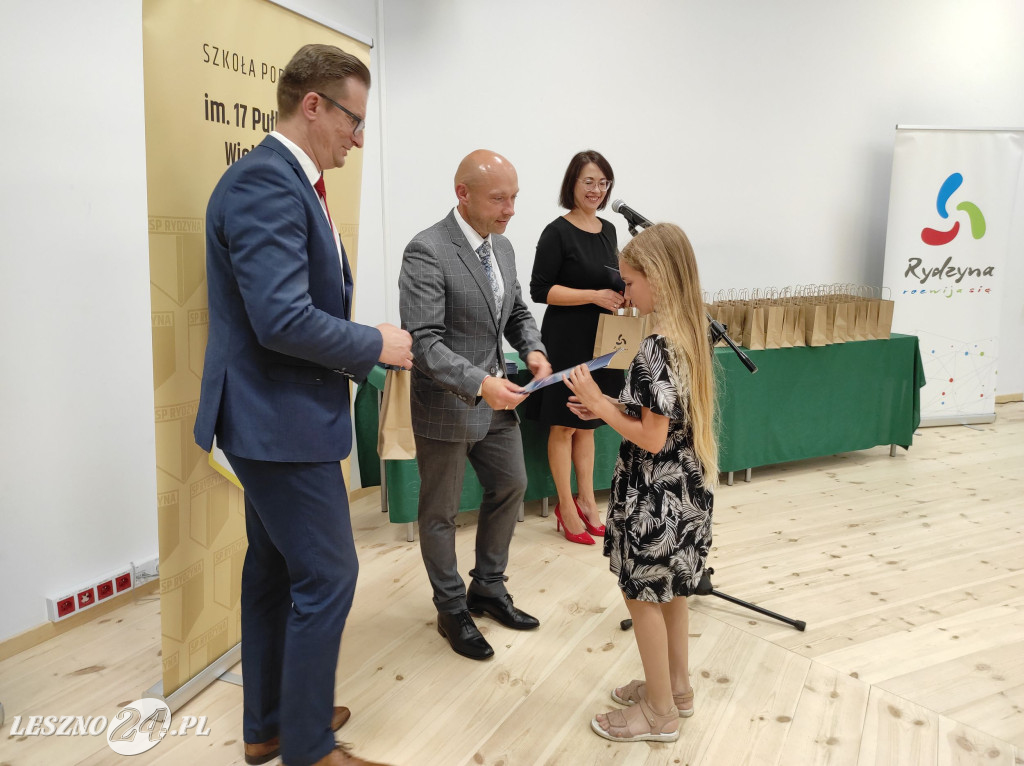 Stypendia burmistrza Rydzyny wręczone