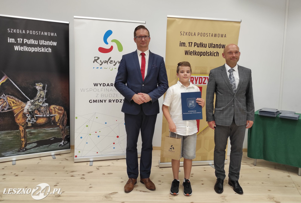 Stypendia burmistrza Rydzyny wręczone