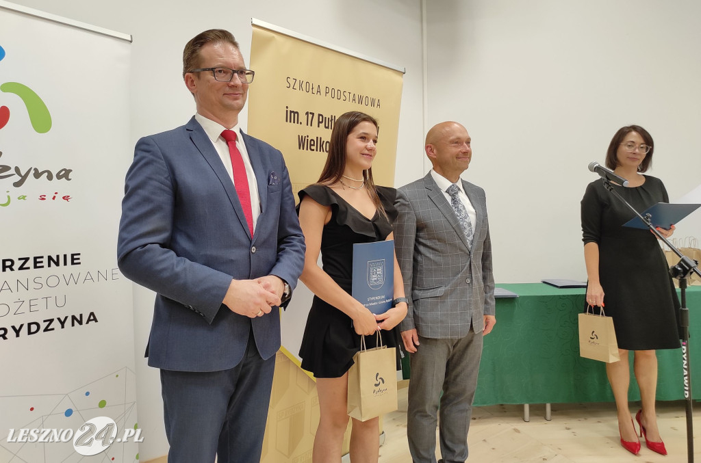 Stypendia burmistrza Rydzyny wręczone