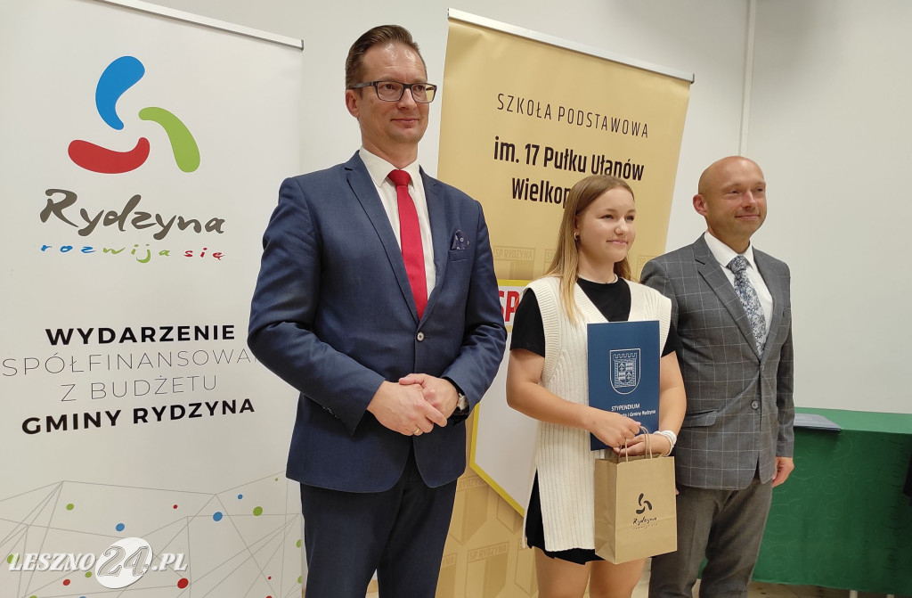 Stypendia burmistrza Rydzyny wręczone