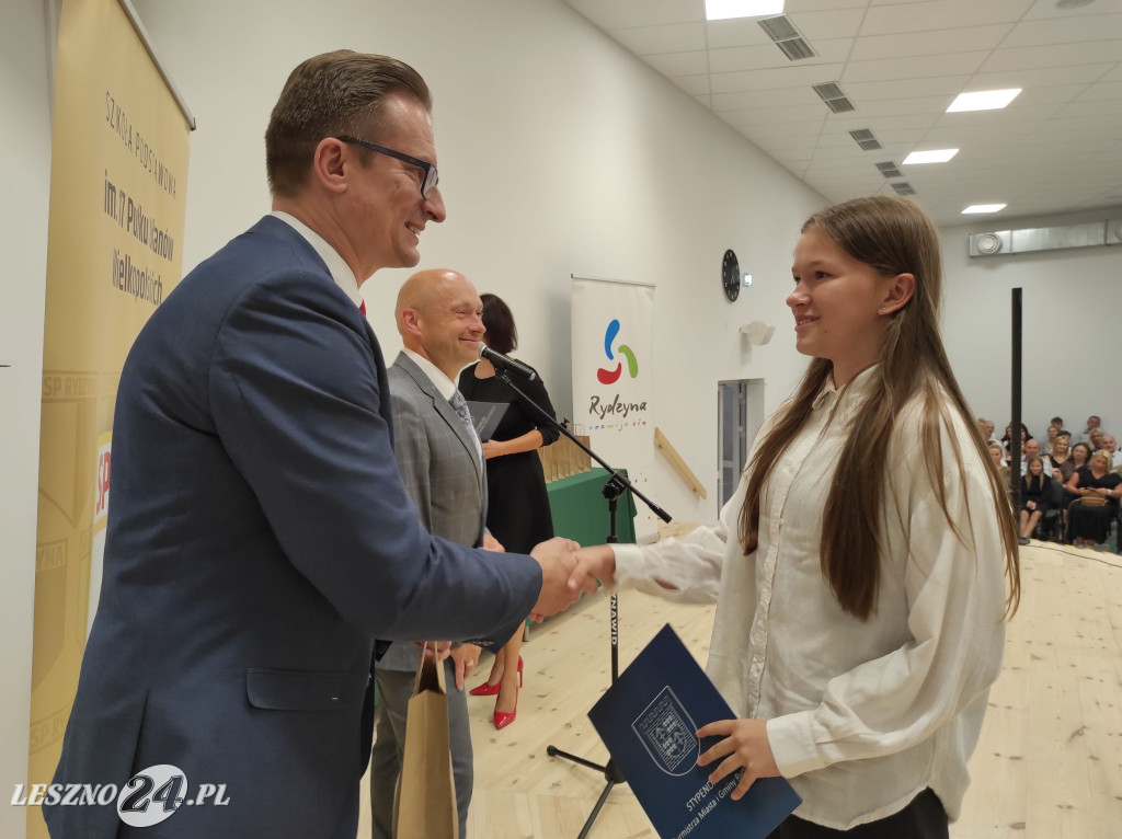 Stypendia burmistrza Rydzyny wręczone