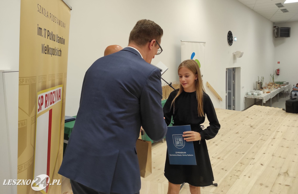Stypendia burmistrza Rydzyny wręczone
