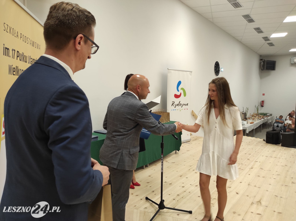 Stypendia burmistrza Rydzyny wręczone