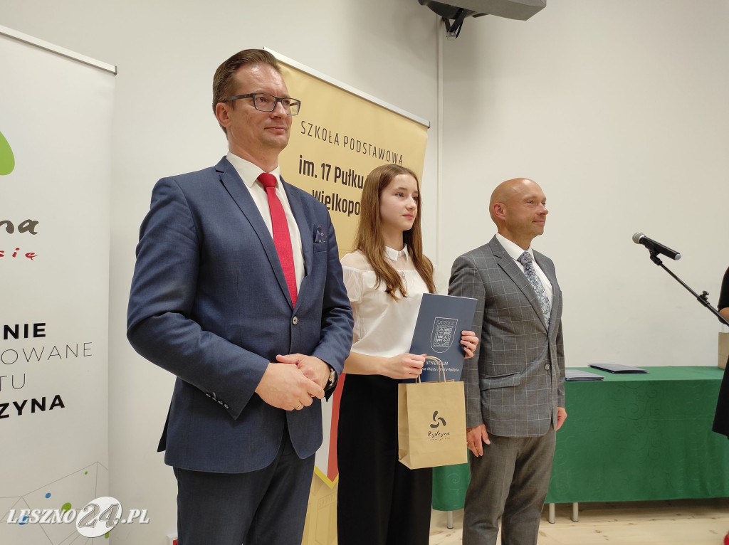 Stypendia burmistrza Rydzyny wręczone