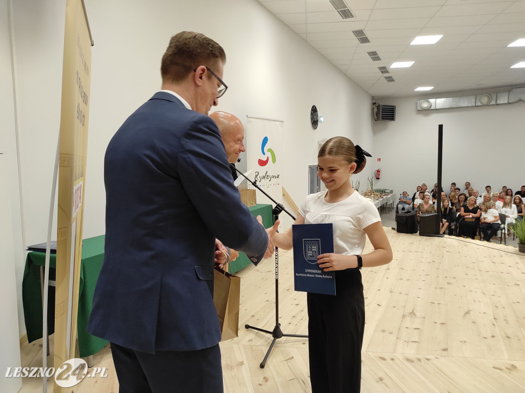 Stypendia burmistrza Rydzyny wręczone