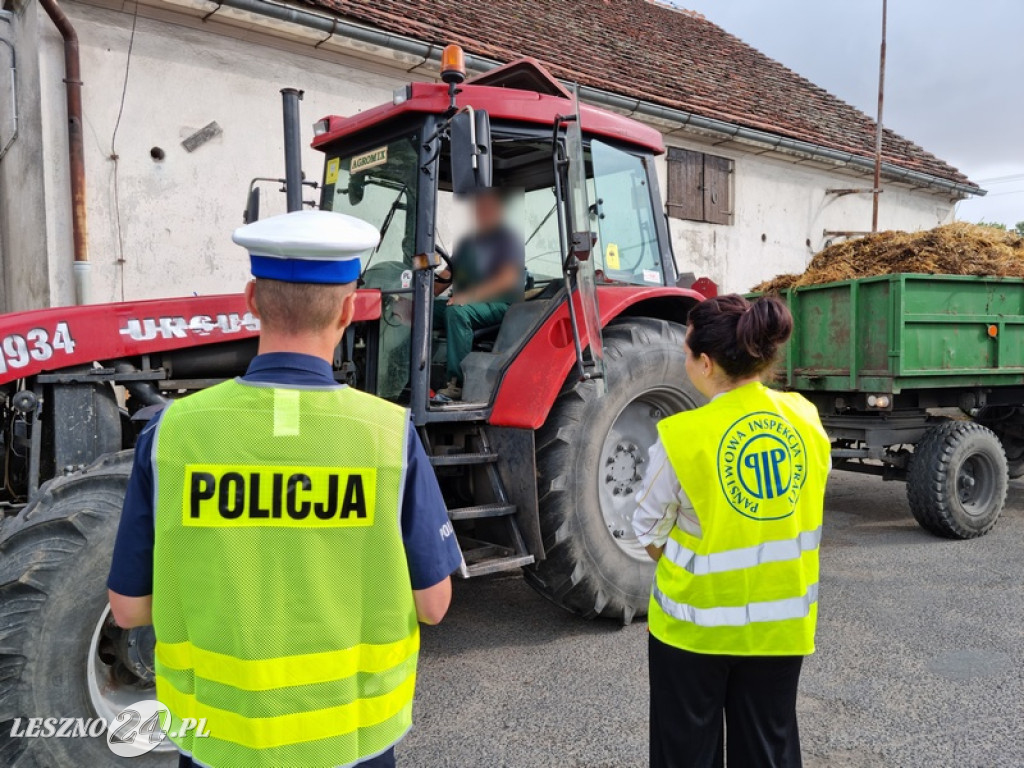 Służby sprawdzały jak pracują rolnicy