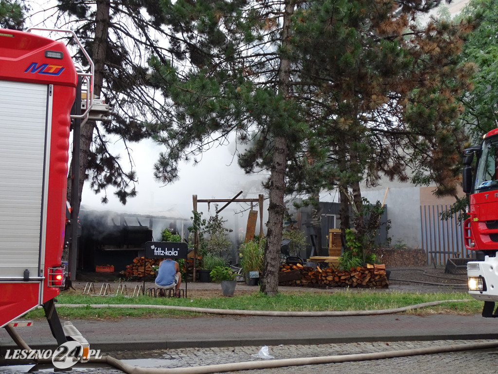 Pożar baru Pastrami Summer w Lesznie