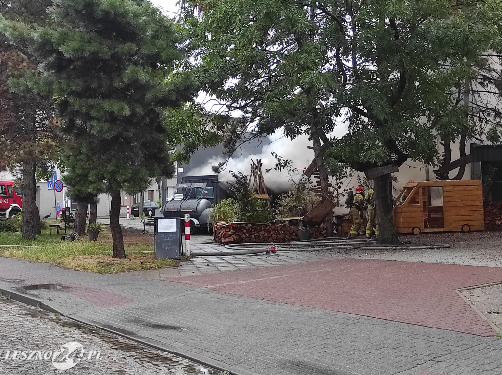 Pożar baru Pastrami Summer w Lesznie