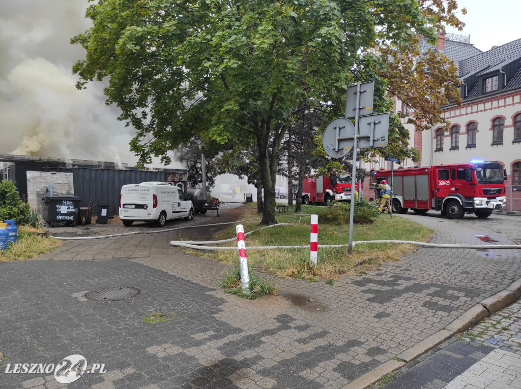 Pożar baru Pastrami Summer w Lesznie