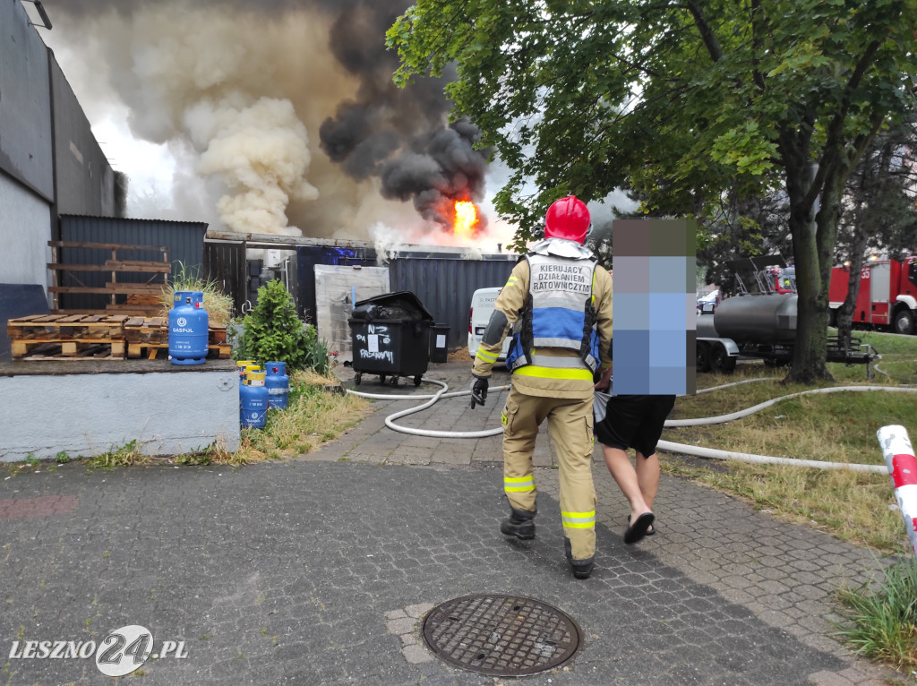 Pożar baru Pastrami Summer w Lesznie