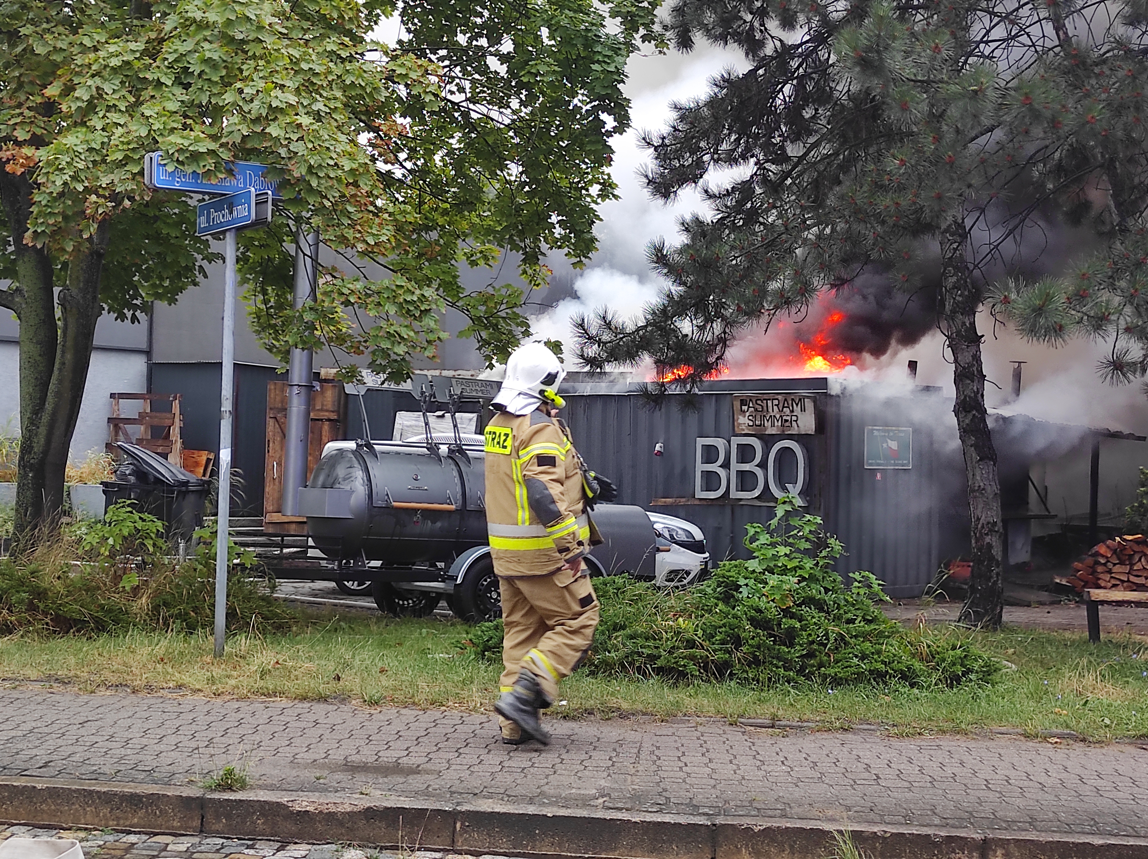 Pożar baru Pastrami Summer w Lesznie