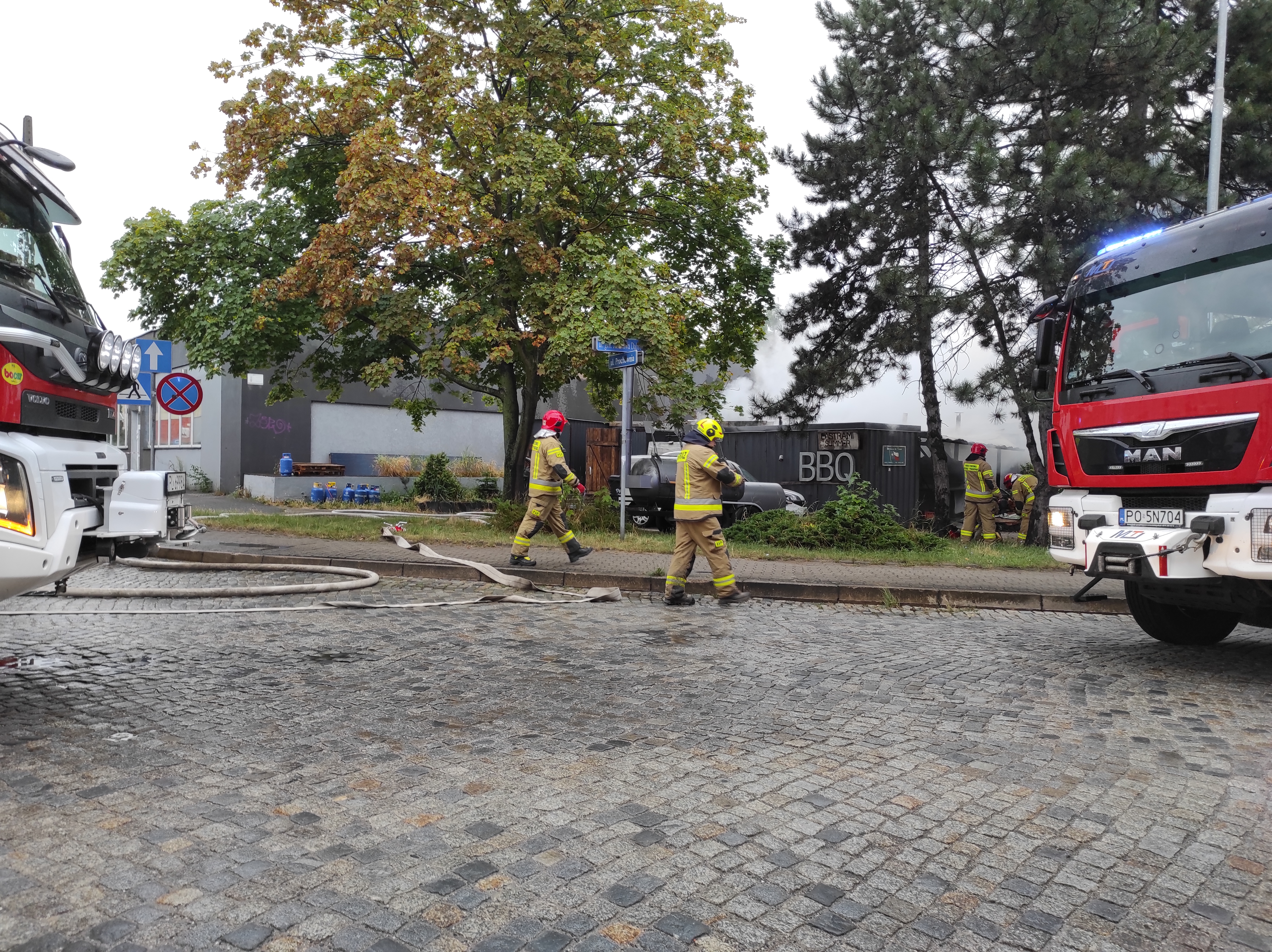 Pożar baru Pastrami Summer w Lesznie