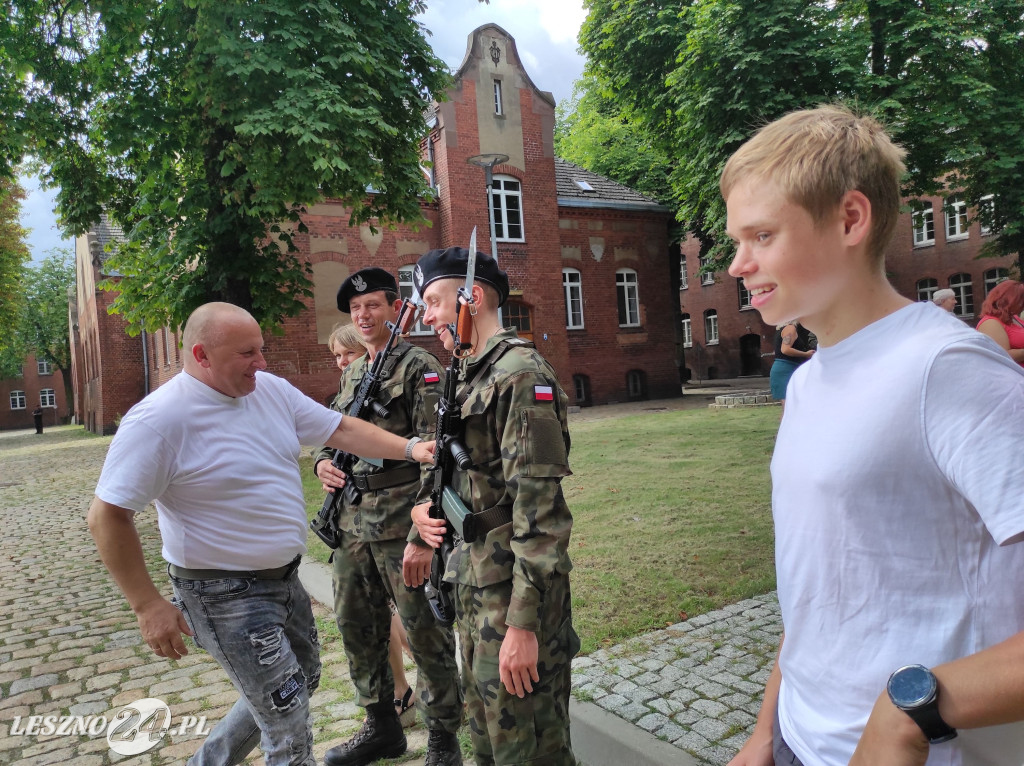 Przysięga wojskowa w Lesznie