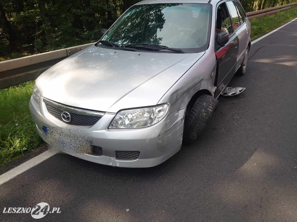 Mazda zderzyła się z karetką pogotowia