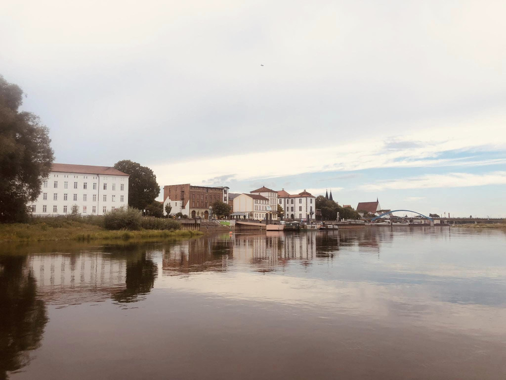 Dopłynął do Szczecina i płynie do Bałtyku