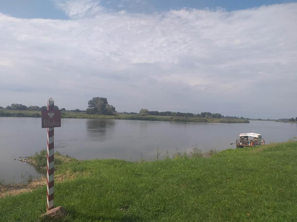 Dopłynął do Szczecina i płynie do Bałtyku