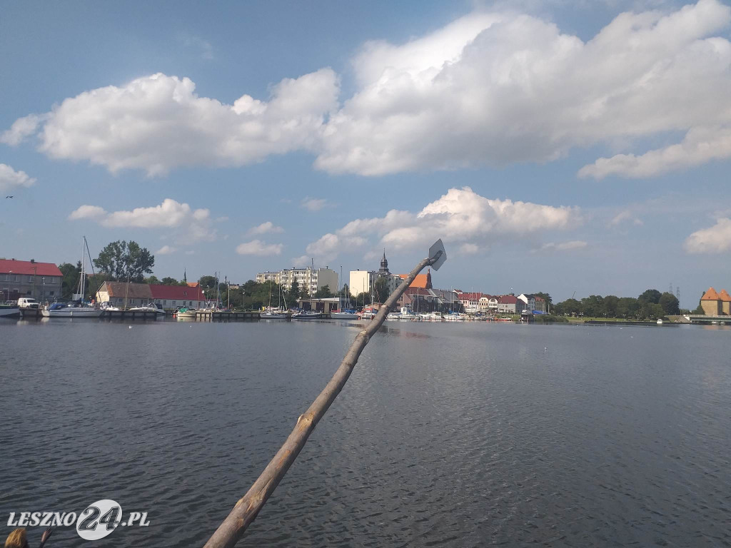 Przemek dotarł tratwą do Bałtyku