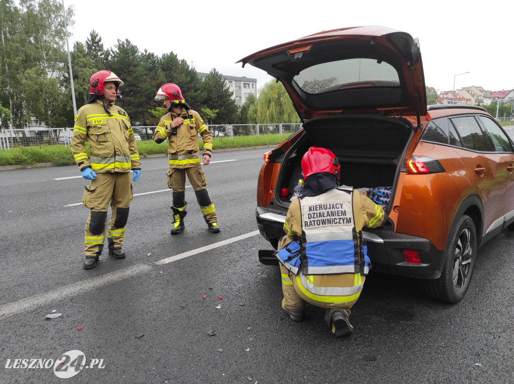 Zderzenie aut na Alei Konstytucji 3 Maja w Lesznie