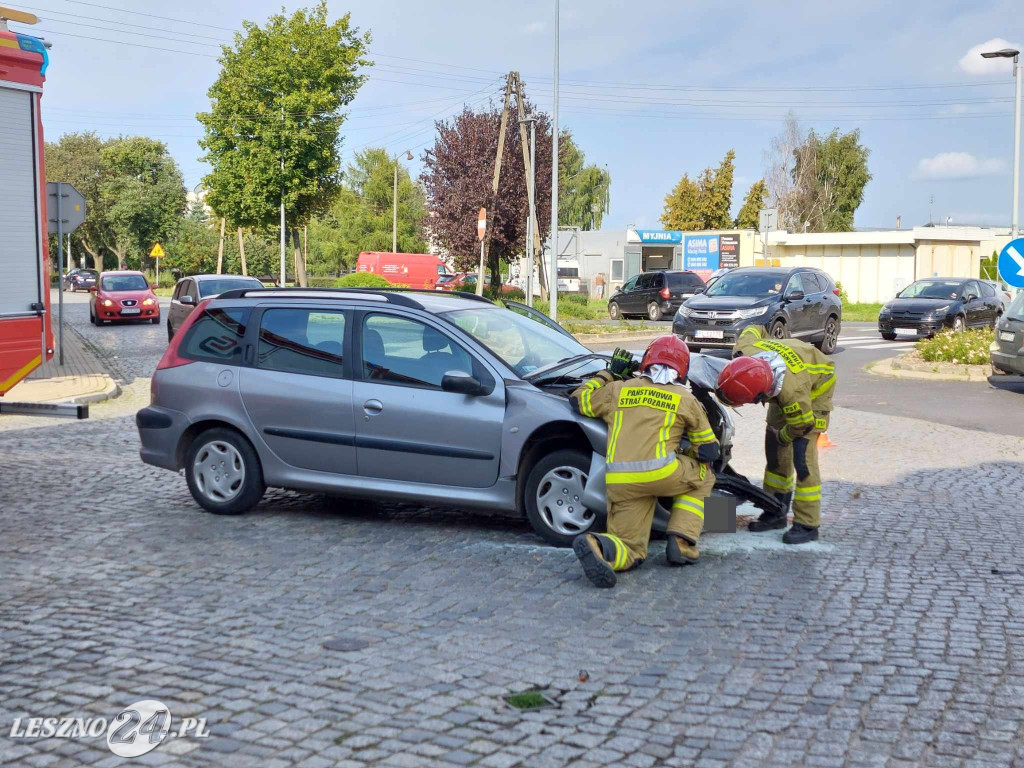 Zderzenie aut w centrum Leszna