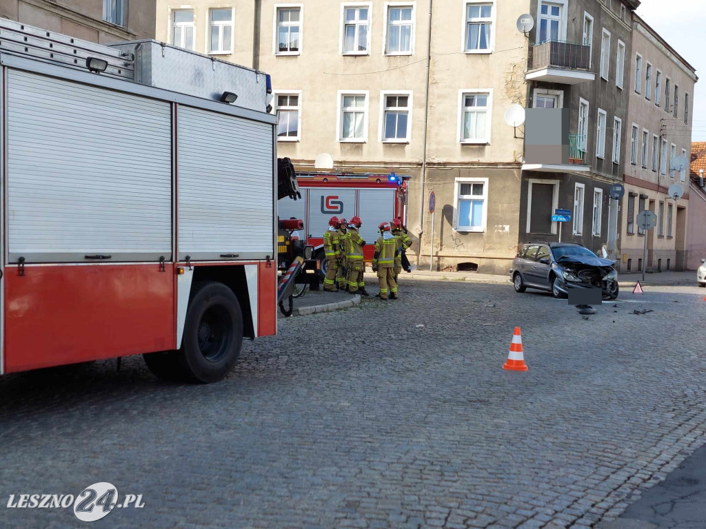 Zderzenie aut w centrum Leszna