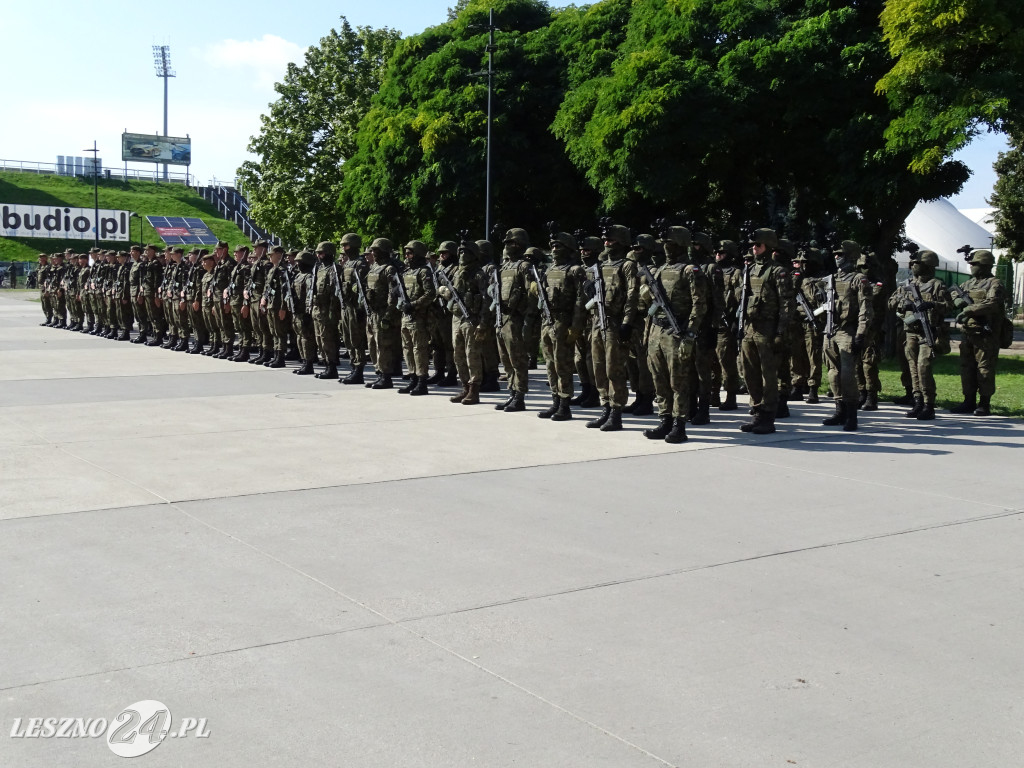 Przysięga WOT w Lesznie i pokaz wojskowy