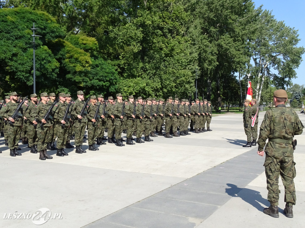 Przysięga WOT w Lesznie i pokaz wojskowy