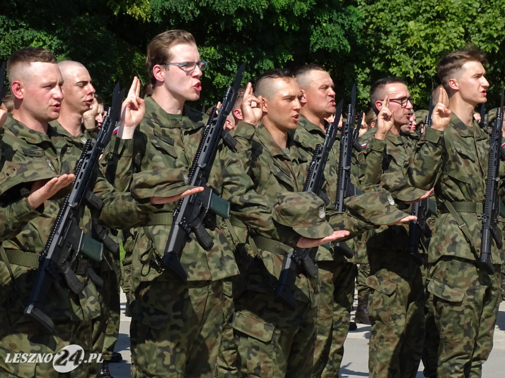 Przysięga WOT w Lesznie i pokaz wojskowy