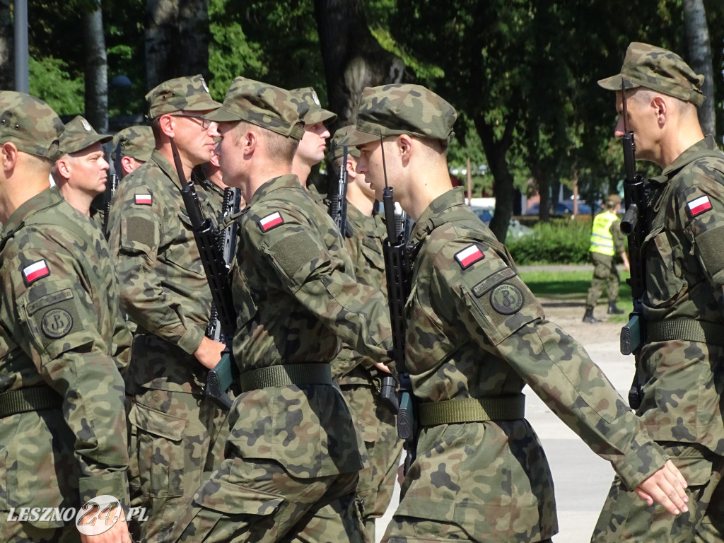 Przysięga WOT w Lesznie i pokaz wojskowy