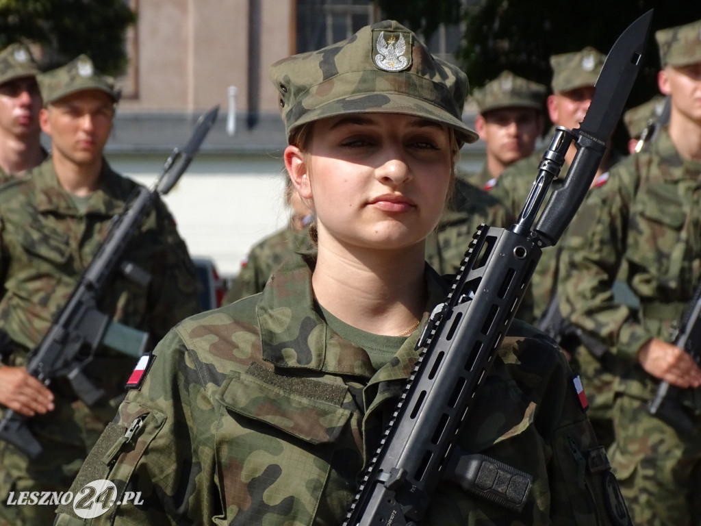 Przysięga WOT w Lesznie i pokaz wojskowy