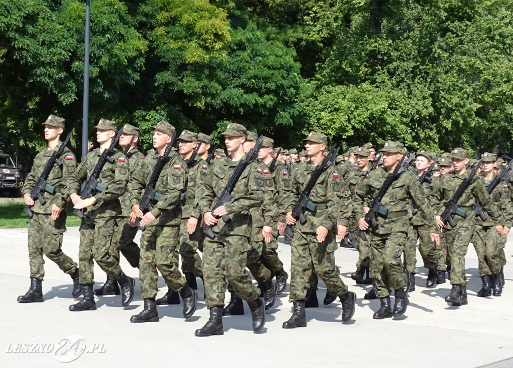 Przysięga WOT w Lesznie i pokaz wojskowy