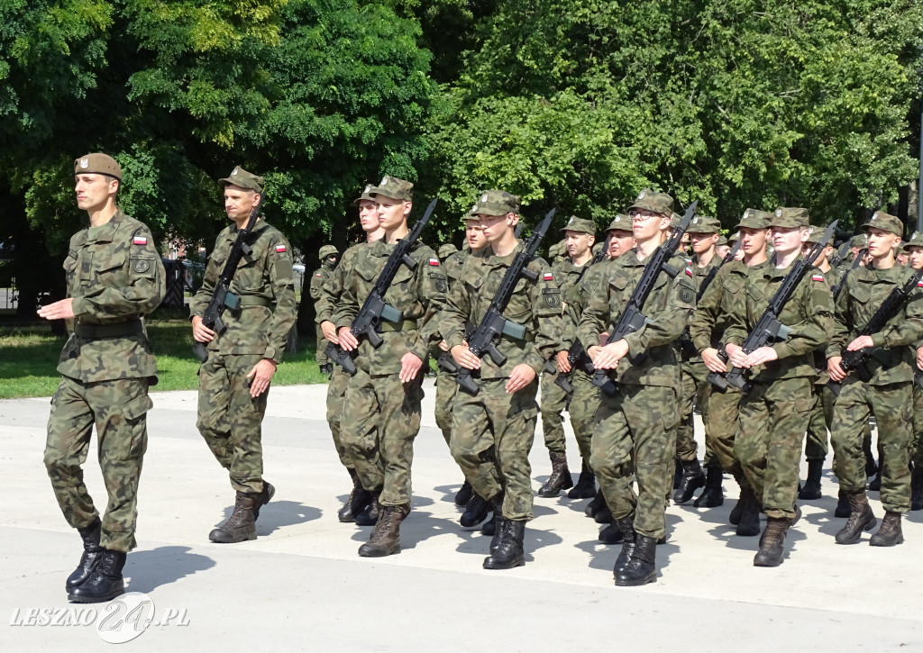 Przysięga WOT w Lesznie i pokaz wojskowy
