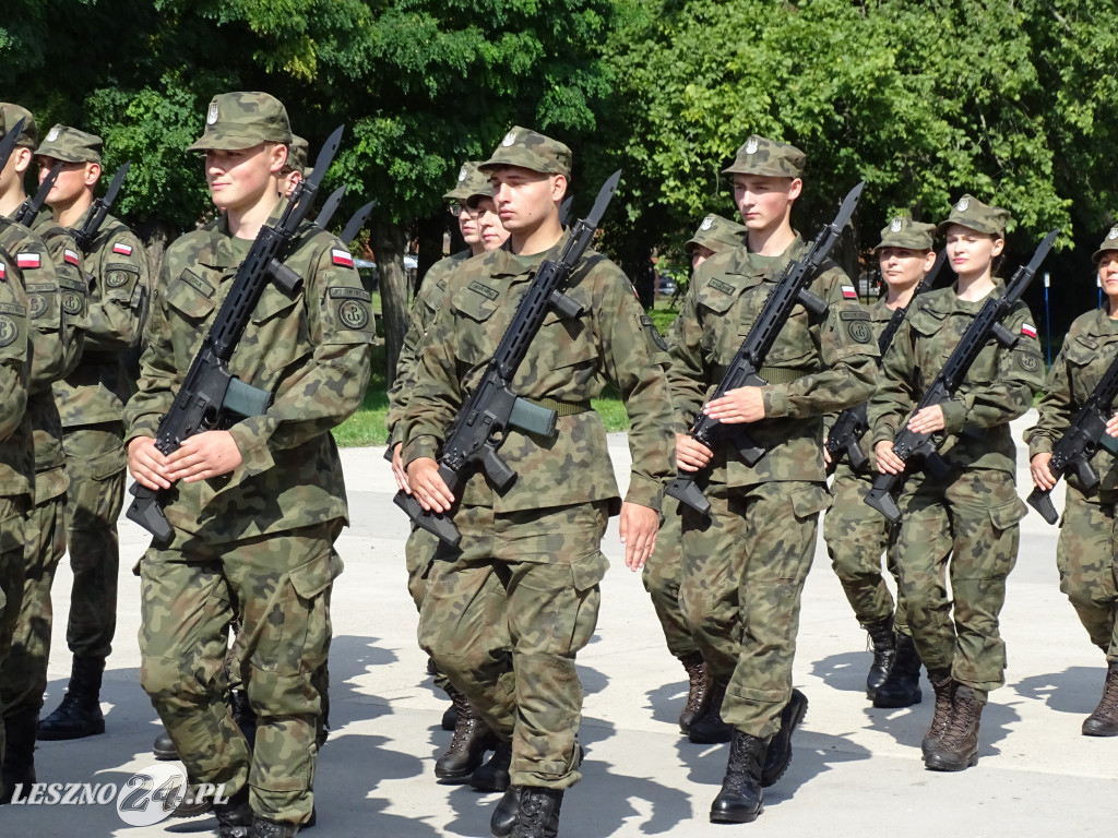 Przysięga WOT w Lesznie i pokaz wojskowy