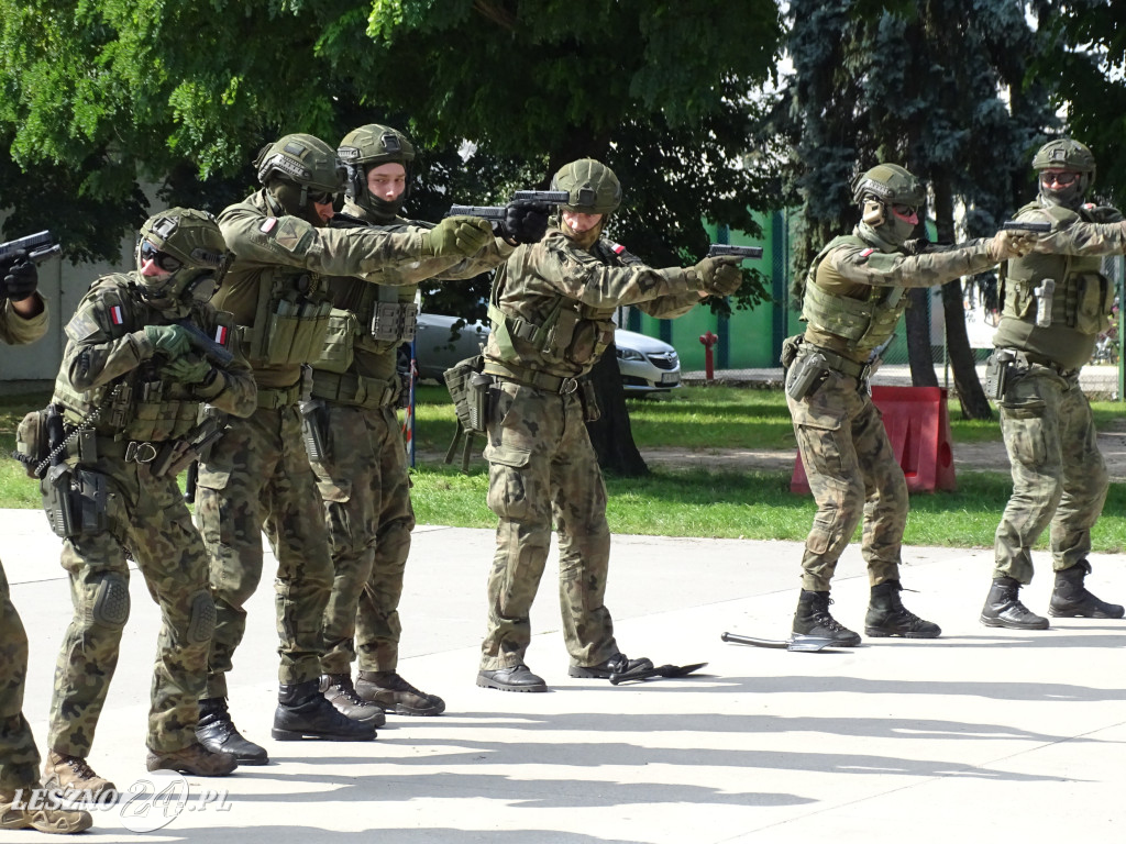 Przysięga WOT w Lesznie i pokaz wojskowy
