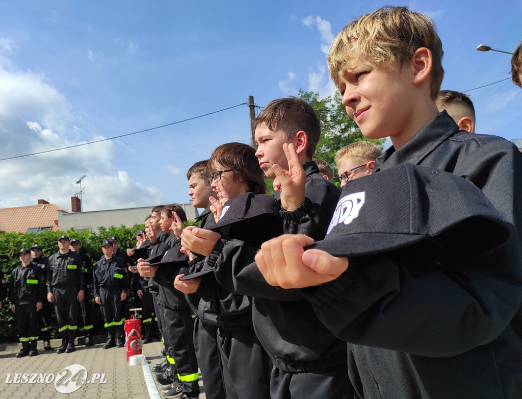 Ślubowanie w OSP Leszno-Gronowo