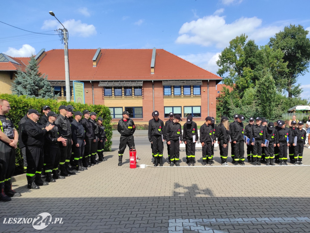 Ślubowanie w OSP Leszno-Gronowo
