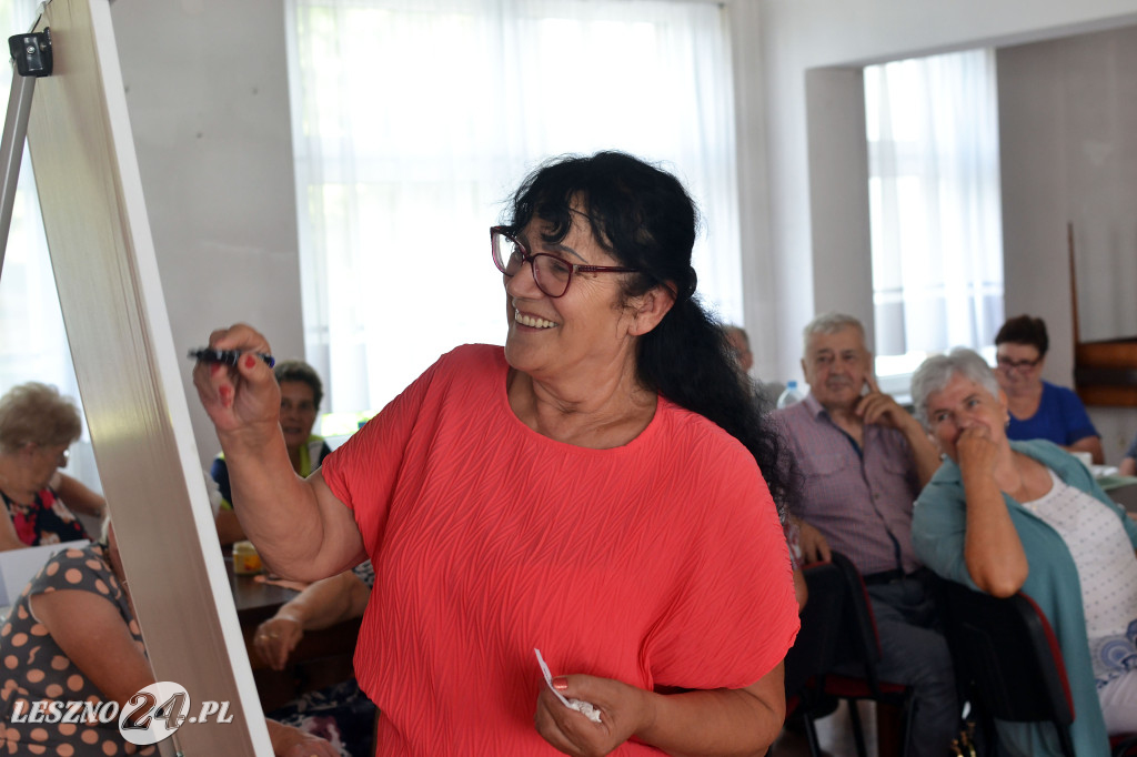 Seniorzy z Krzemieniewa na wesoło