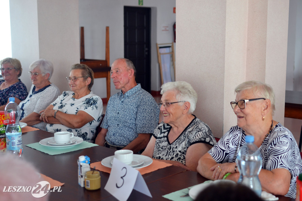 Seniorzy z Krzemieniewa na wesoło