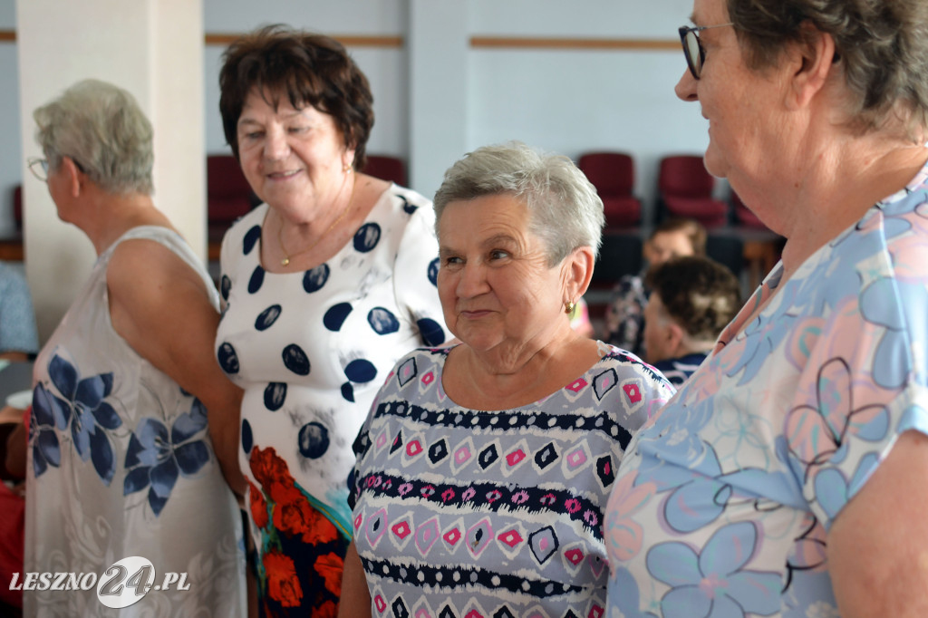 Seniorzy z Krzemieniewa na wesoło