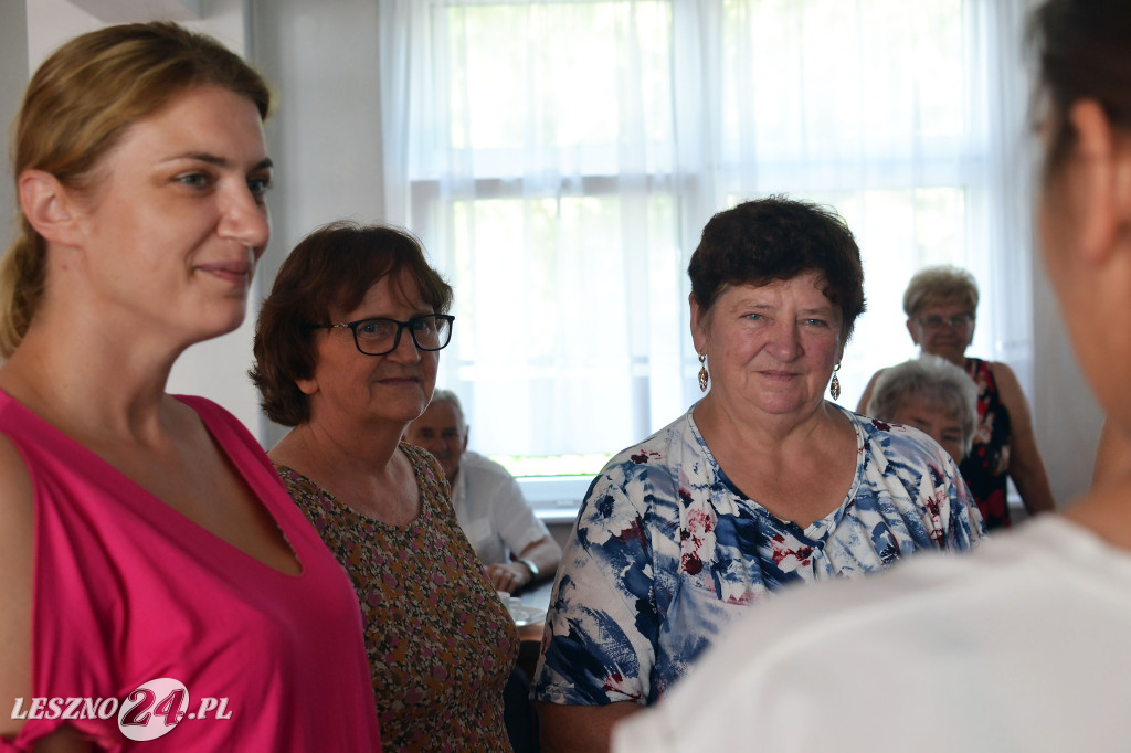 Seniorzy z Krzemieniewa na wesoło