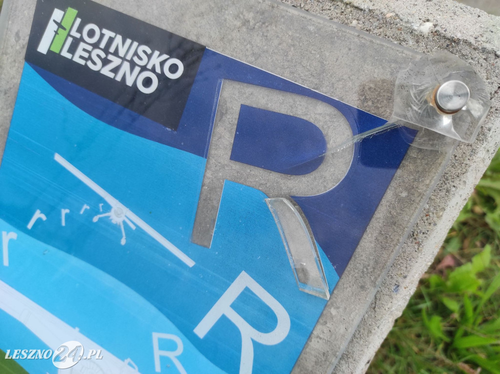 Bałagan przy ul. Szybowników w Lesznie