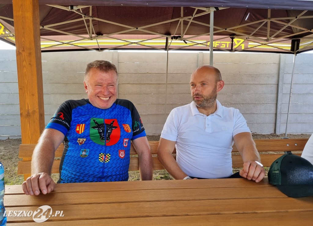 Przecięcie wstęgi na osiedlu w Rydzynie