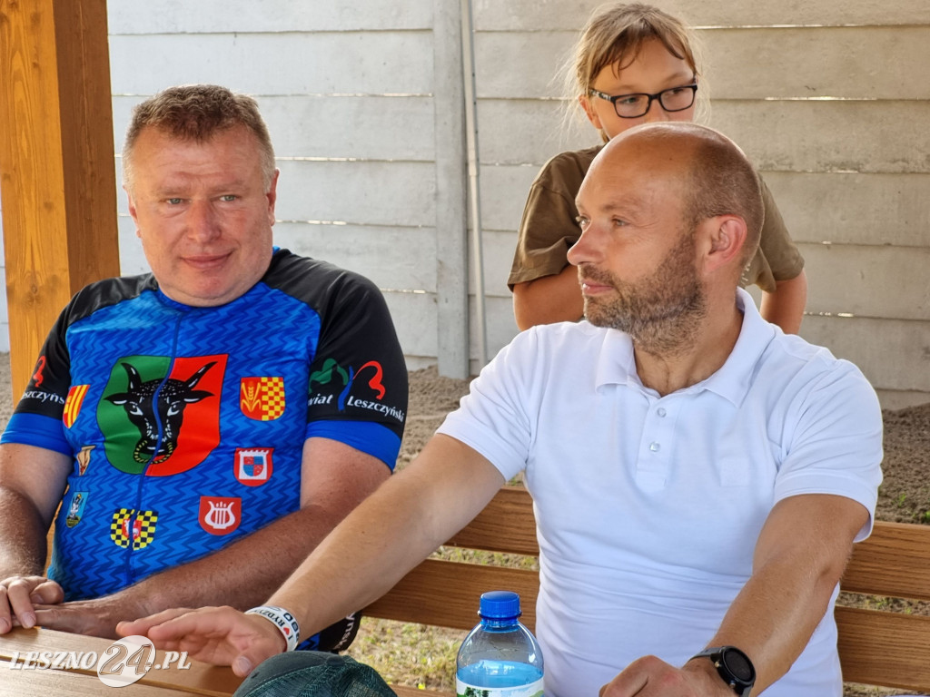 Przecięcie wstęgi na osiedlu w Rydzynie