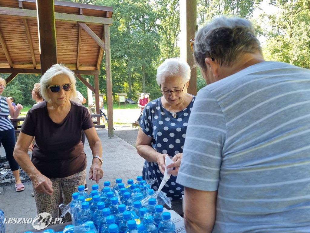 UTW z mieszkańcami na kijkach